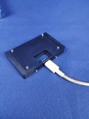 Tuân thủ các đầu nối USB Type-C và cụm cáp - Hình D-1 Ví dụ về Thiết bị kiểm tra tính liên tục 4-AxIs